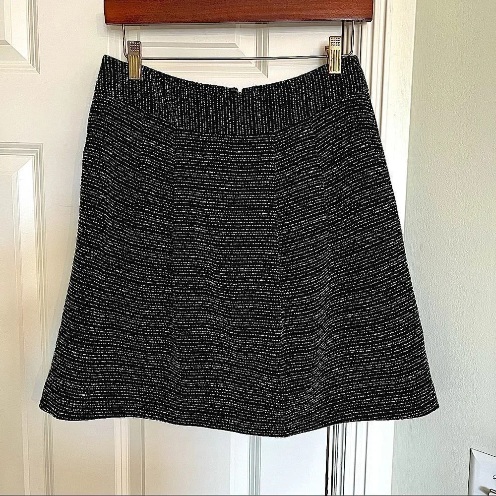 Halogen black and ivory tweed zipper back pockets mini skirt size 4